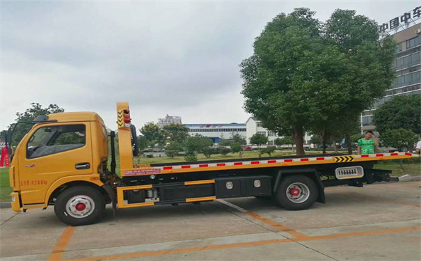 白城定远24小时拖车救援电话号码，定远道路救援公司怎么收费的
